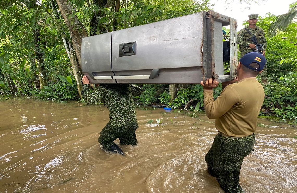 Más de 250 personas fueron evacuadas y reubicadas en albergues temporales