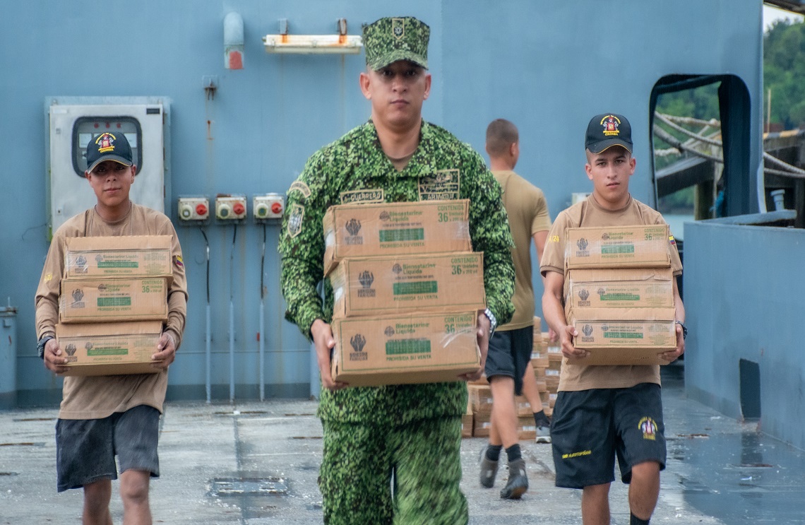 Entrega de ayudas humanitarias en Buenaventura