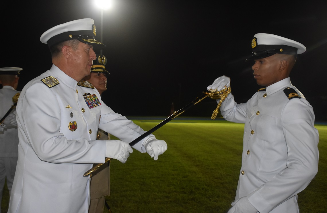 Armada de Colombia cuenta con 109 nuevos oficiales para liderar operaciones navales