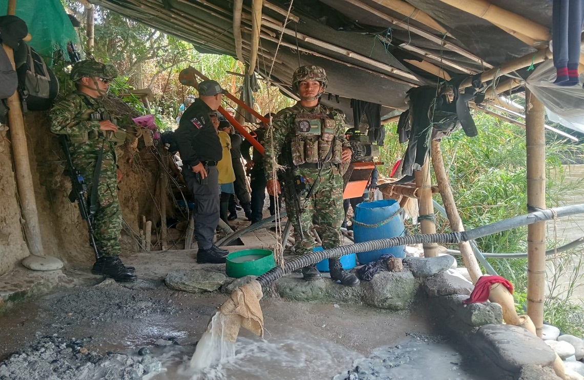 Ejército Nacional golpea la minería ilegal en el departamento de Caldas