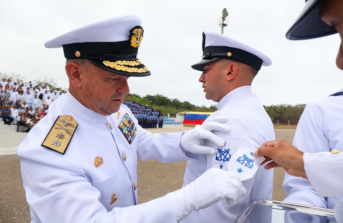 Ceremonia presidida por el Director de la Escuela Naval de Suboficiales ARC ‘Barranquilla’ – ENSUB, Contralmirante Javier Hernando Rubio Barrera.