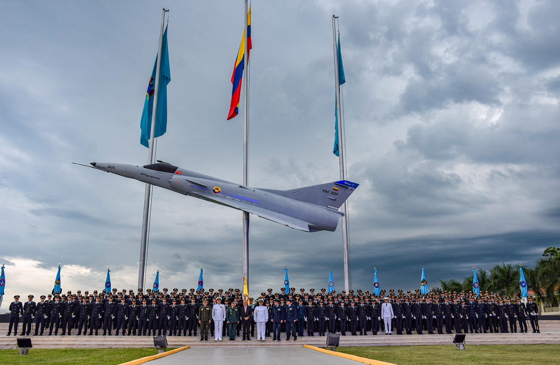 Ceremonia de ascenso de oficiales en Cali