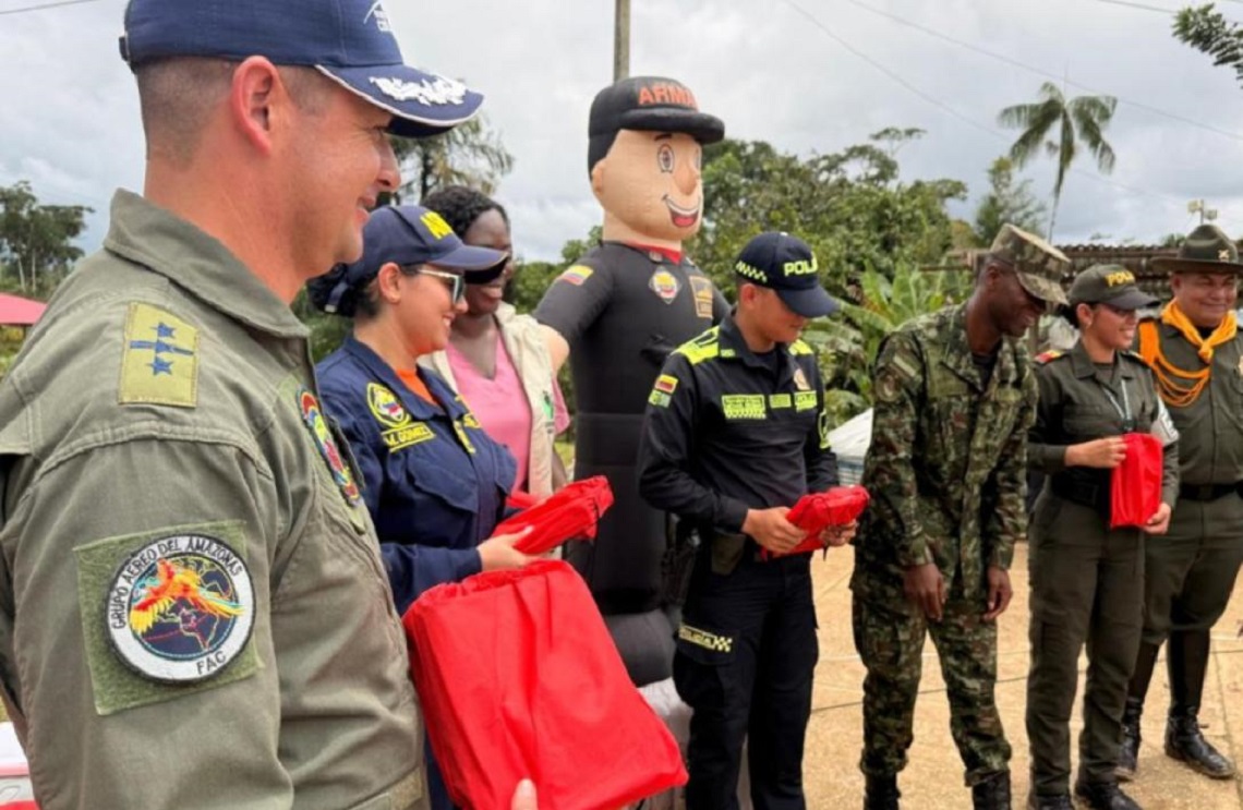 Trabajo articulado de las Fuerzas Militares impulsa educación en comunidades étnicas en el Amazonas 