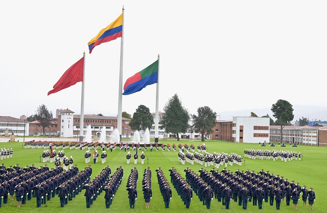 Las filas del Ejército Nacional cuentan con 302 nuevos subtenientes