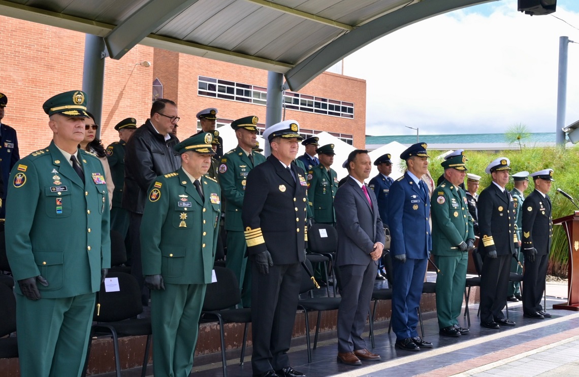 MinDefensa buscará fortalecer el rol de los Profesionales Oficiales de la Reserva