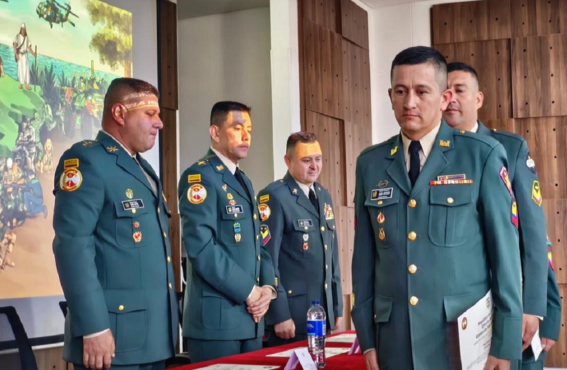 Graduación nuevos docentes militares del Ejército Nacional.