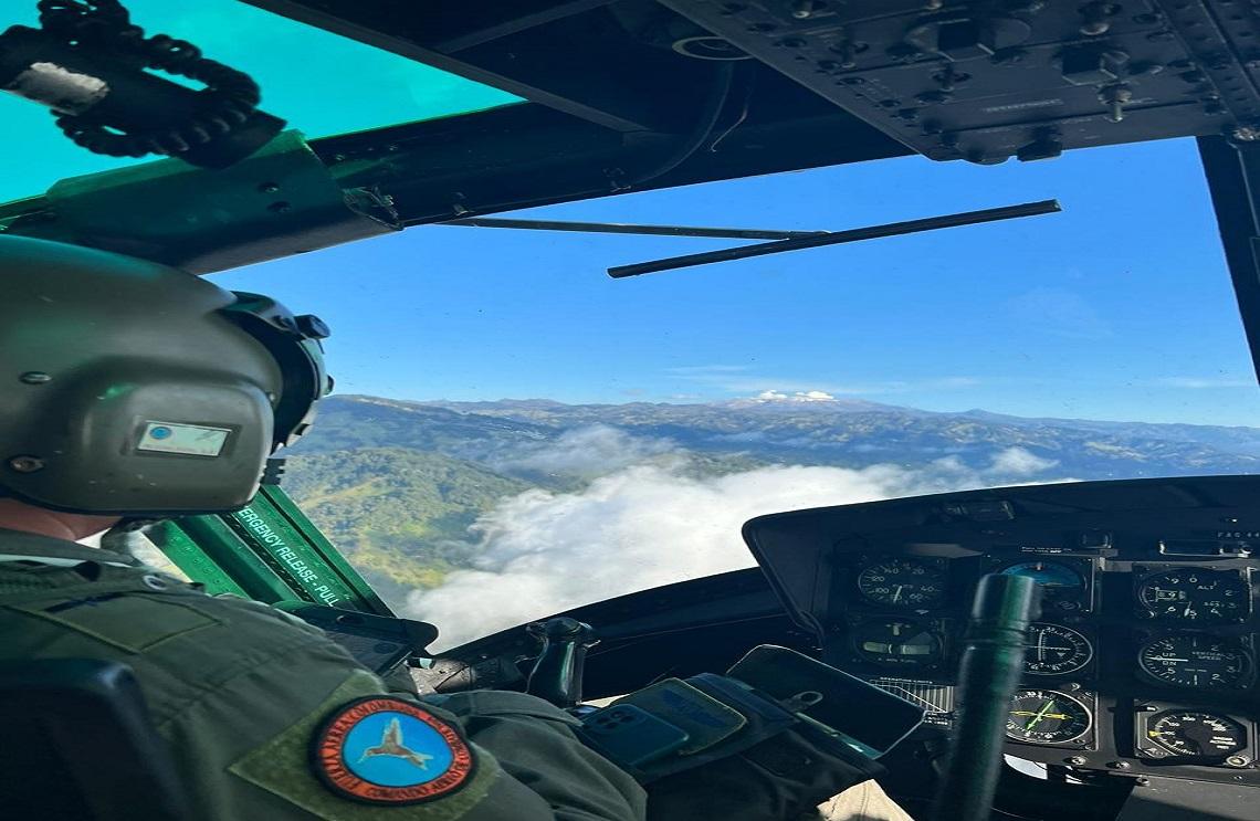 Tripulaciones de su Fuerza Aérea Colombiana en máxima alerta, por actividad en el volcán Nevado del Ruiz
