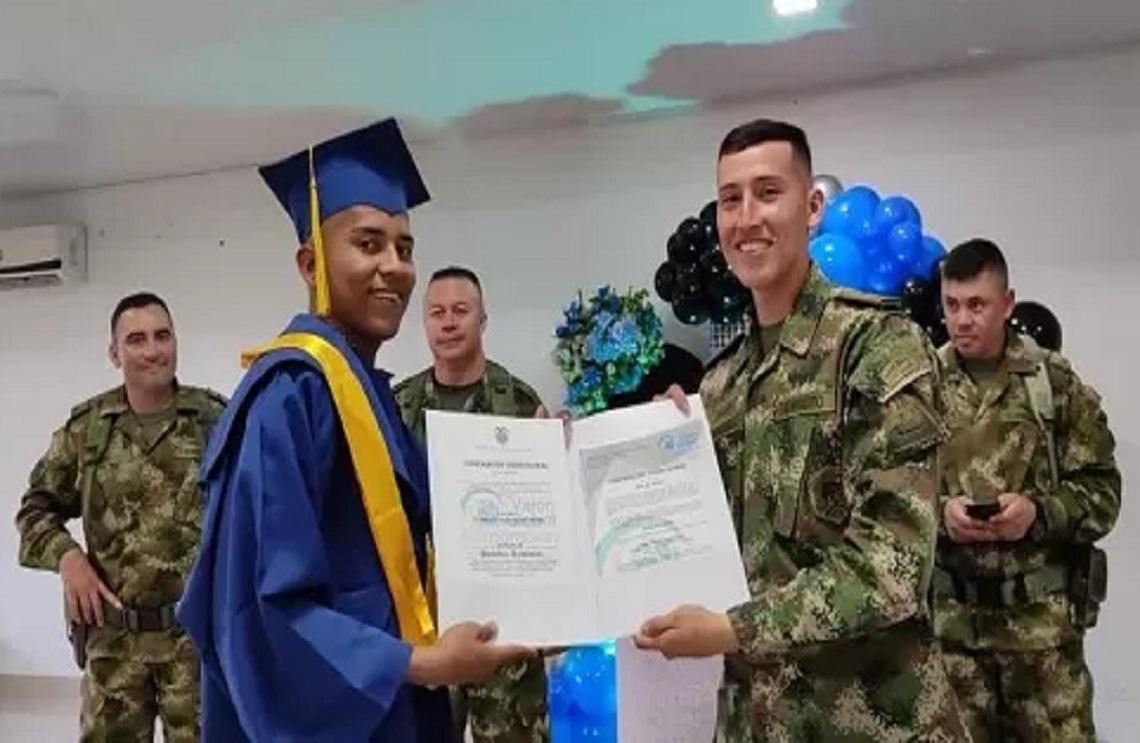 En Saravena, Arauca, 17 soldados se gradúa como bachiller académico en