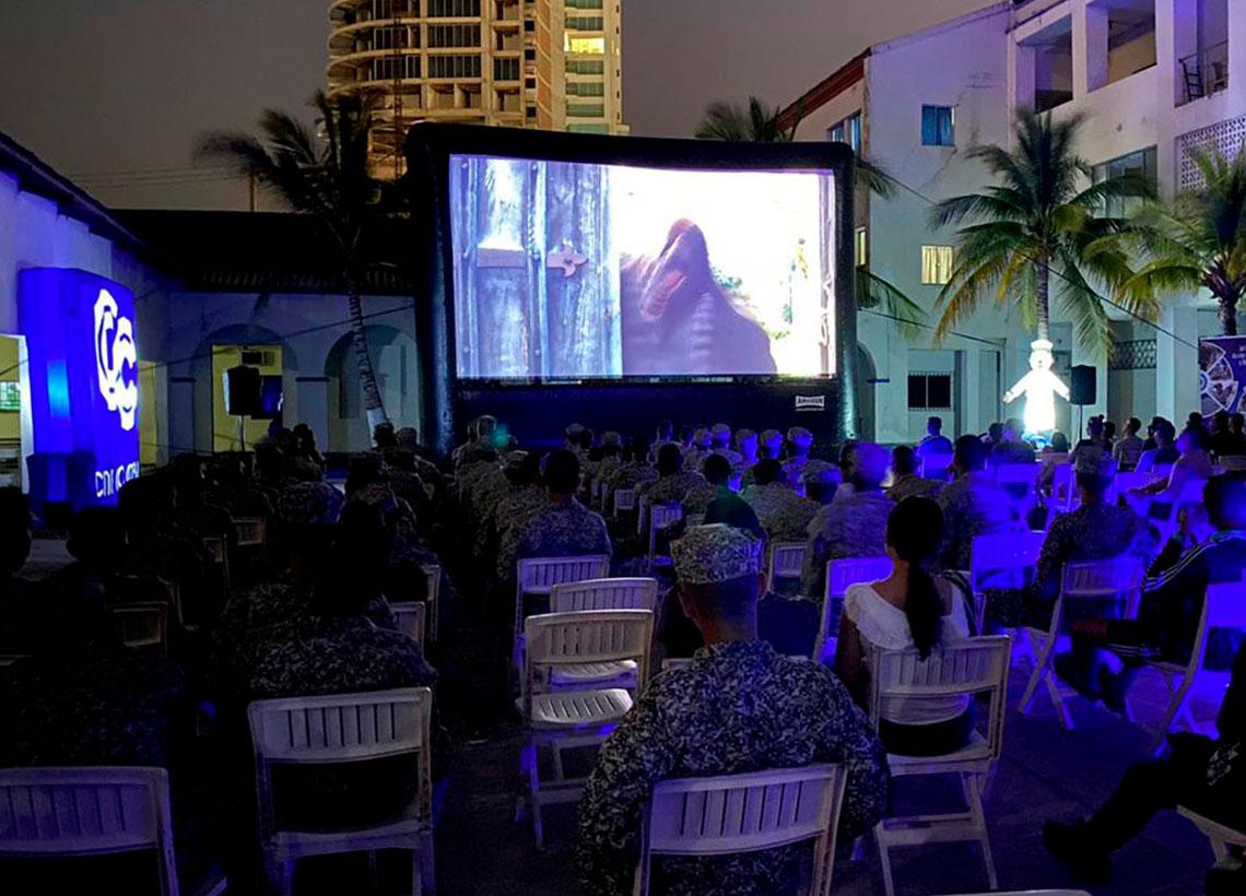 Cine bajo las Estrellas en la Base Naval ARC Bolívar
