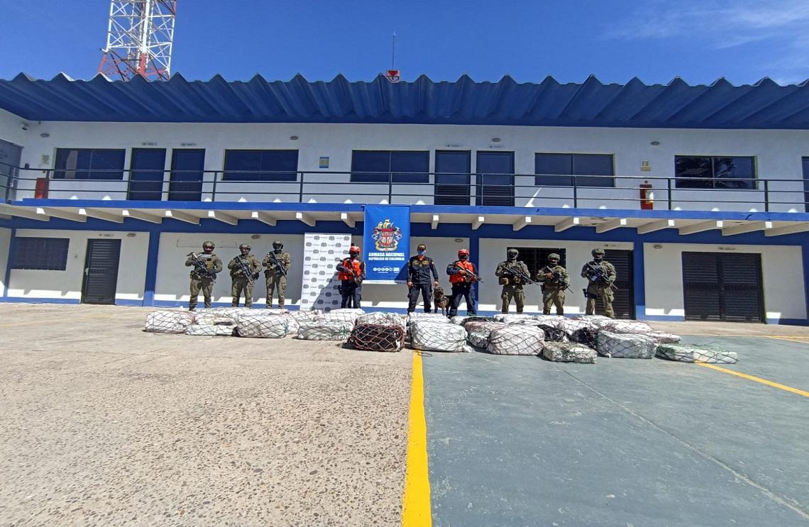 Millonario golpe al narcotráfico con la incautación de 1,8 toneladas de cocaína en el caribe colombiano