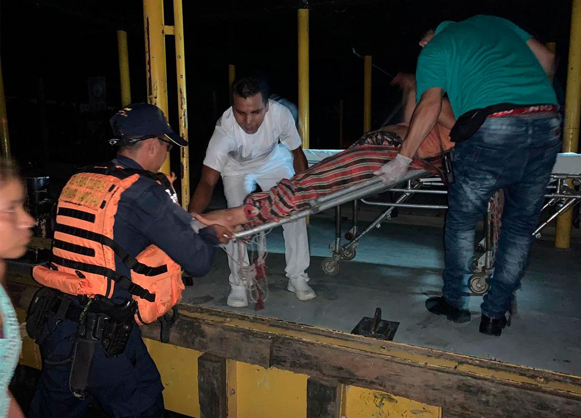 Armada de Colombia rescata cuatro personas en el río Amazonas