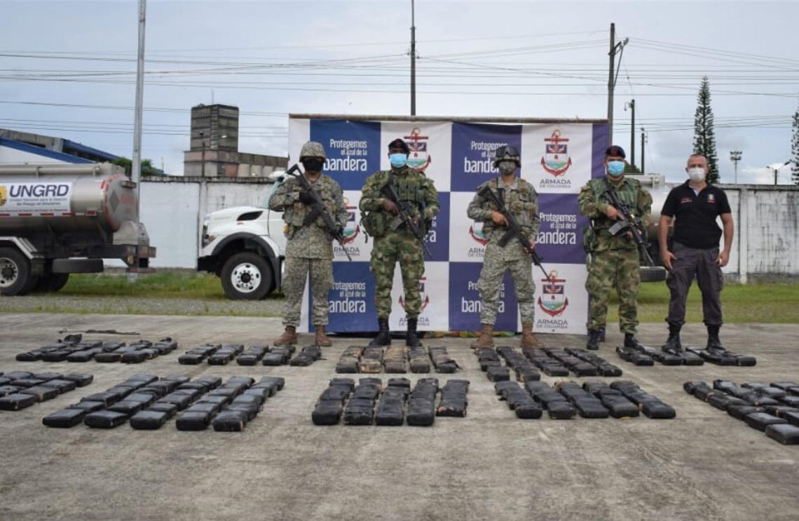 Armada y Ejército incautan caleta de marihuana en el Valle del Cauca