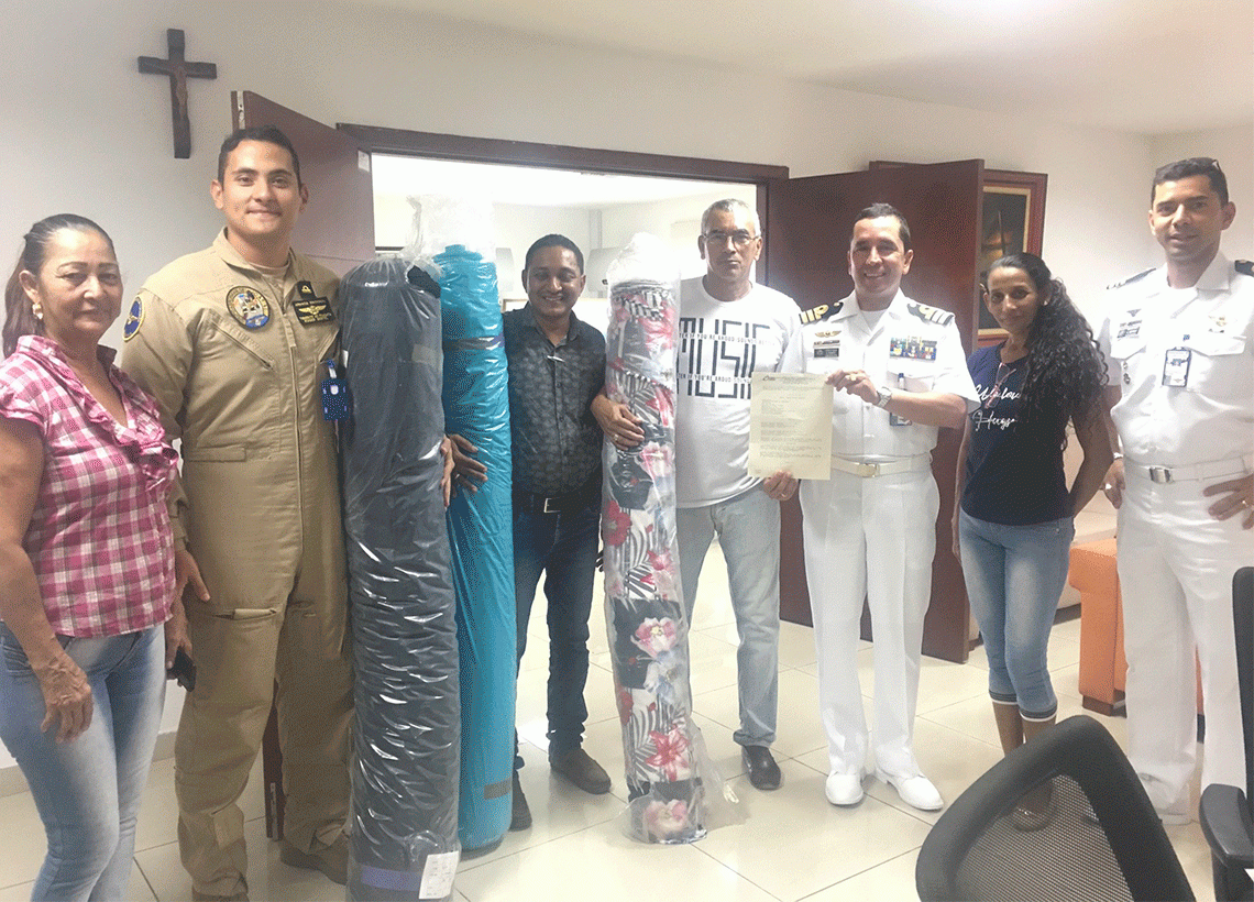 Mujeres emprendedoras de Barranquilla reciben apoyo de la Armada de Colombia