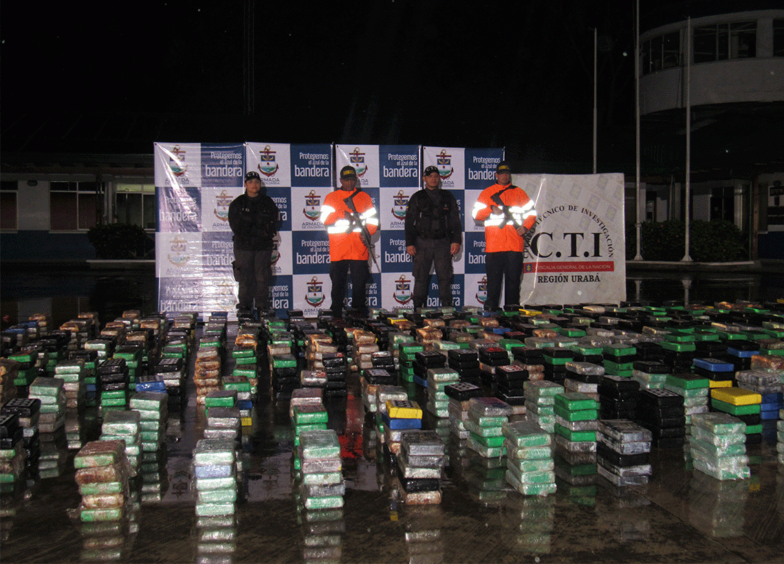 Armada de Colombia incauta cerca de dos toneladas de cocaína en el Golfo de Urabá