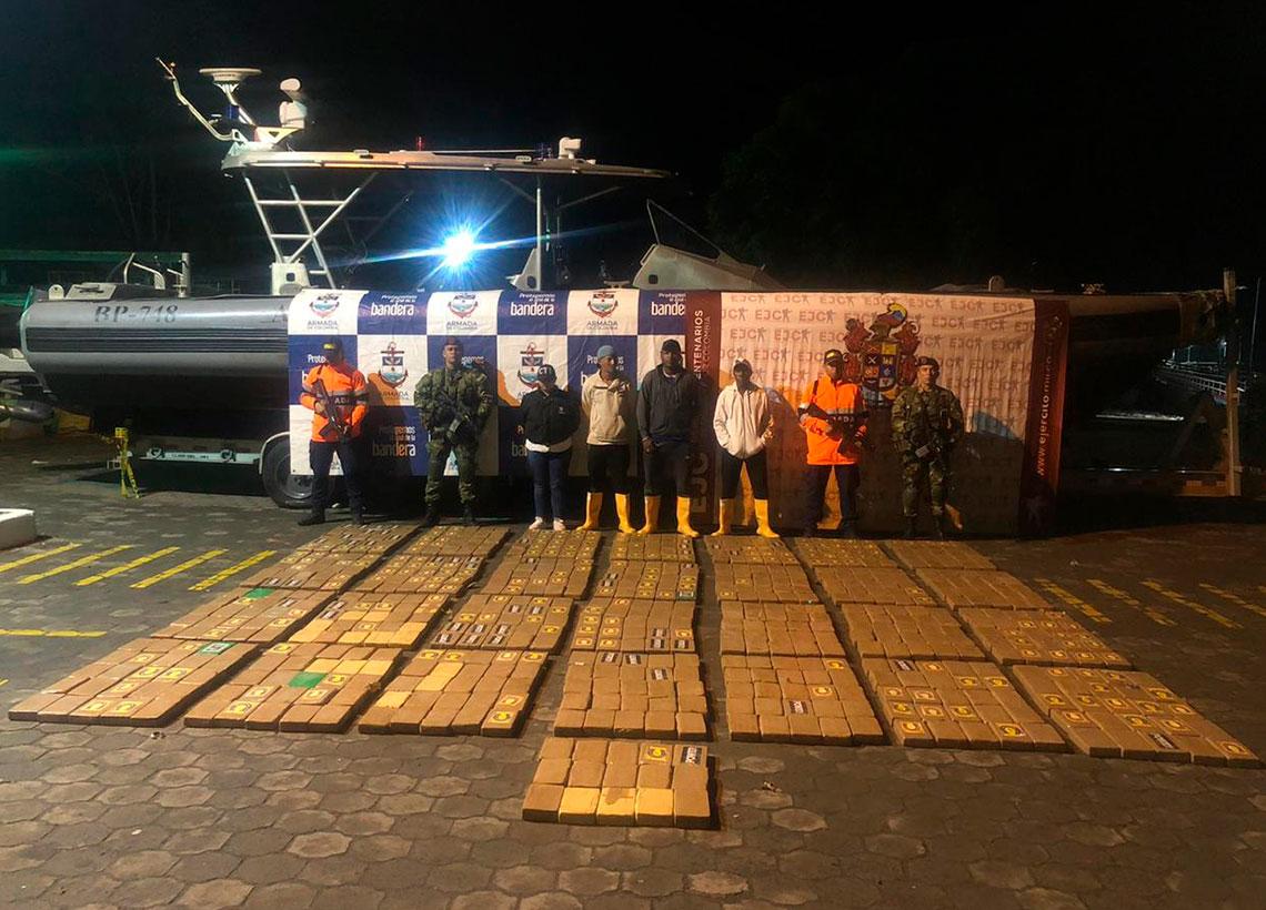 Armada de Colombia incauta cargamento de cocaína cuando era transportado hacia México