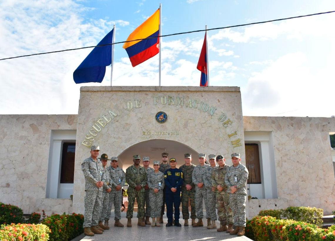 Suboficiales del Comando Sur de los Estados Unidos visitan unidades de la Armada de Colombia en Coveñas