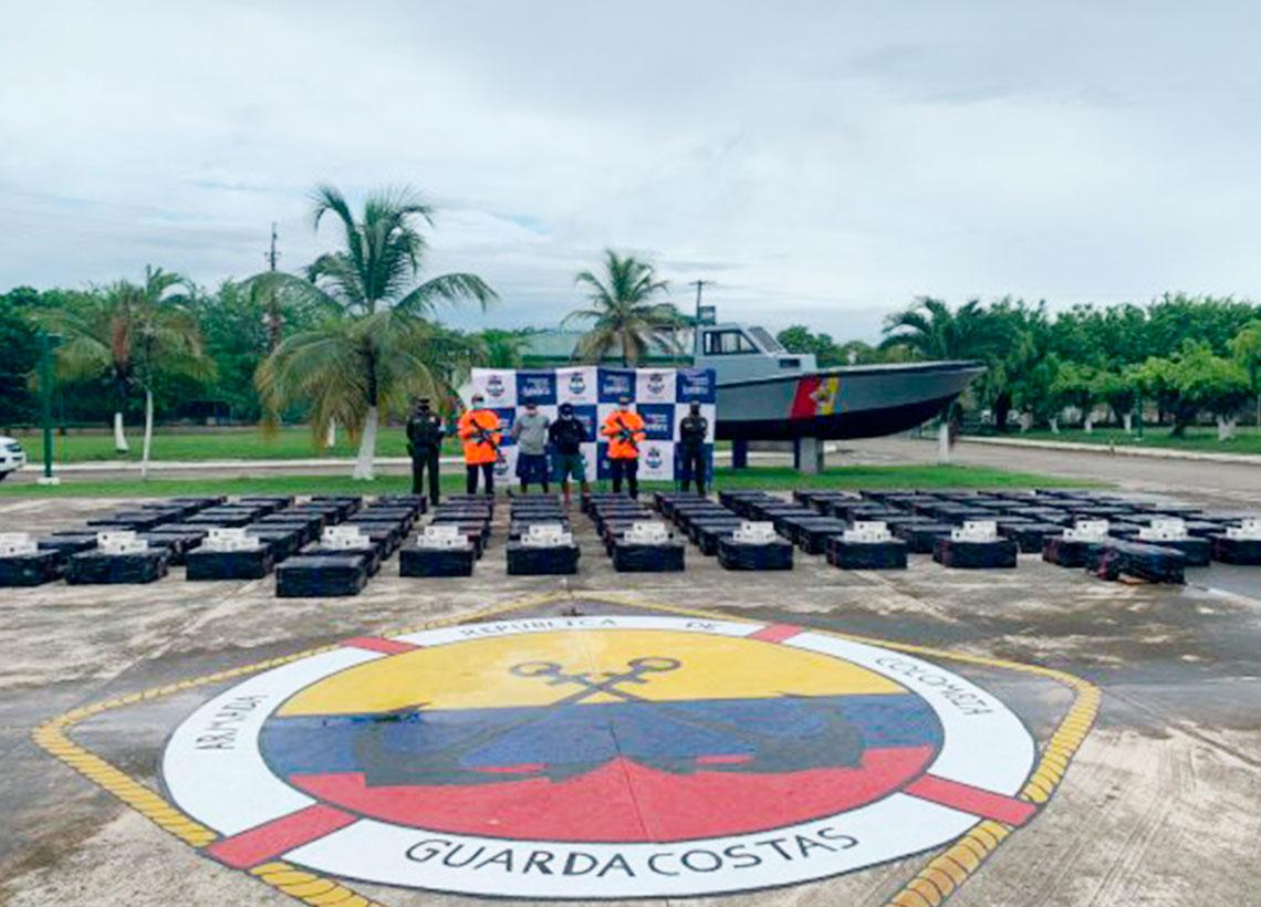 Armada de Colombia continúa con efectivos controles contra el contrabando