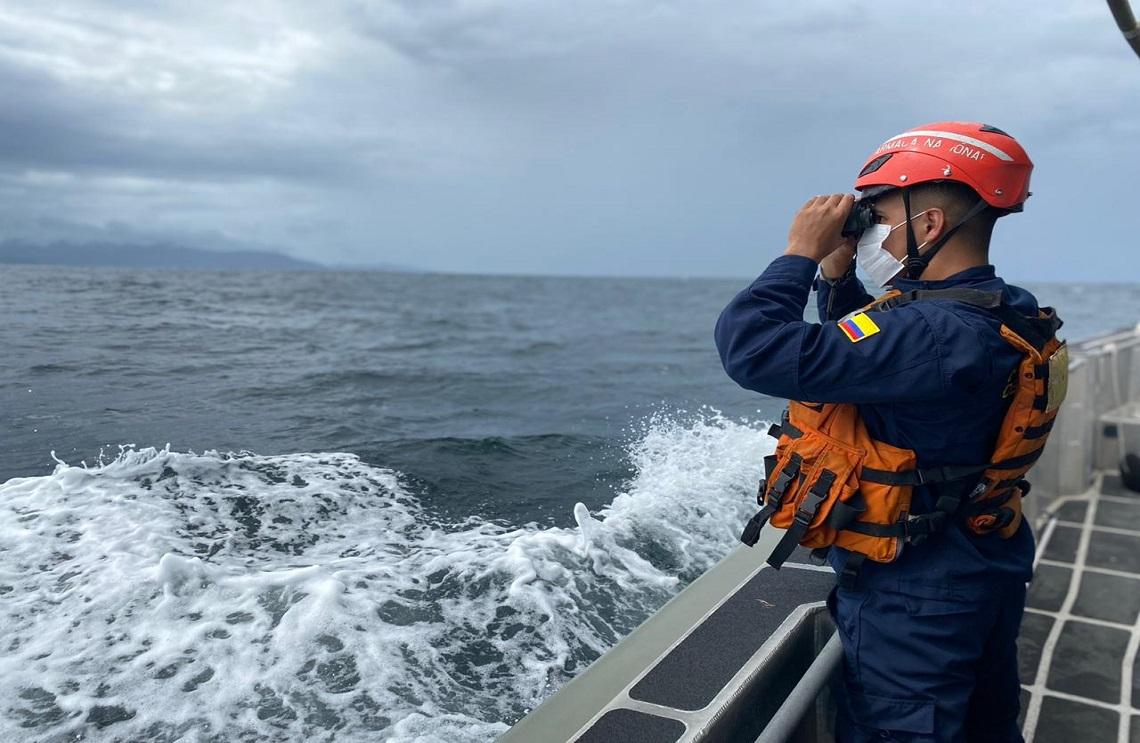 Armada de Colombia continúa la búsqueda de migrantes náufragos en el Golfo de Urabá