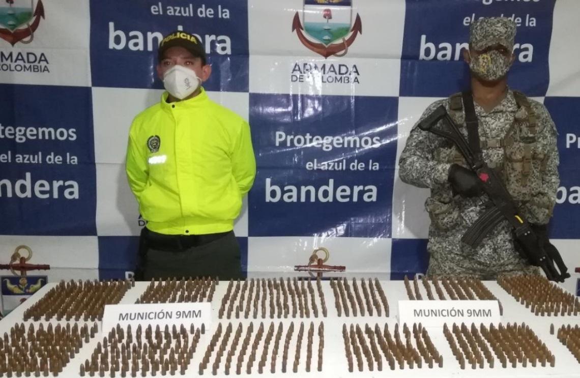 Armada de Colombia y Policía Nacional hallan depósito ilegal con gran cantidad de munición en Sucre