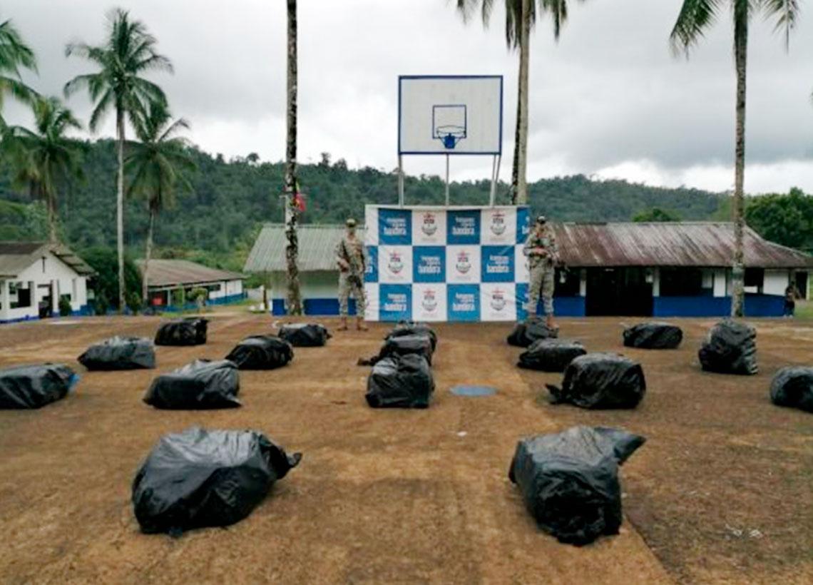 Fuerza Pública incautó cerca de 700 kilogramos de Clorhidrato de Cocaína en el Norte del Chocó