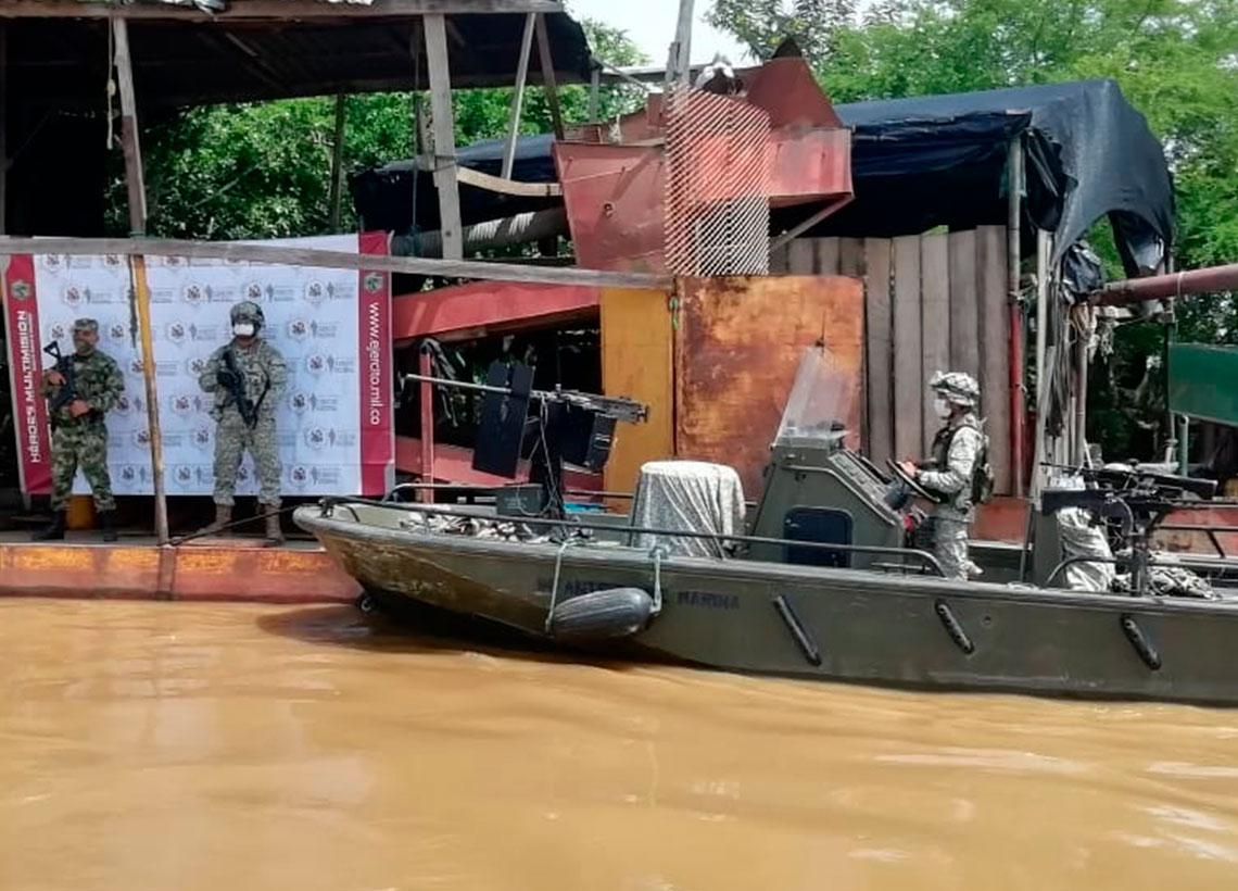En Bolívar: Fuerza Pública incautó draga de amplias dimensiones usada para la minería ilegal