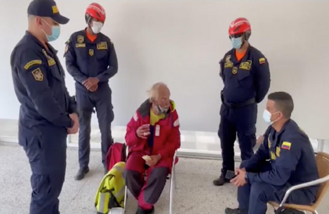 Armada de Colombia rescata ciudadano extranjero en emergencia en aguas de isla Salamanca