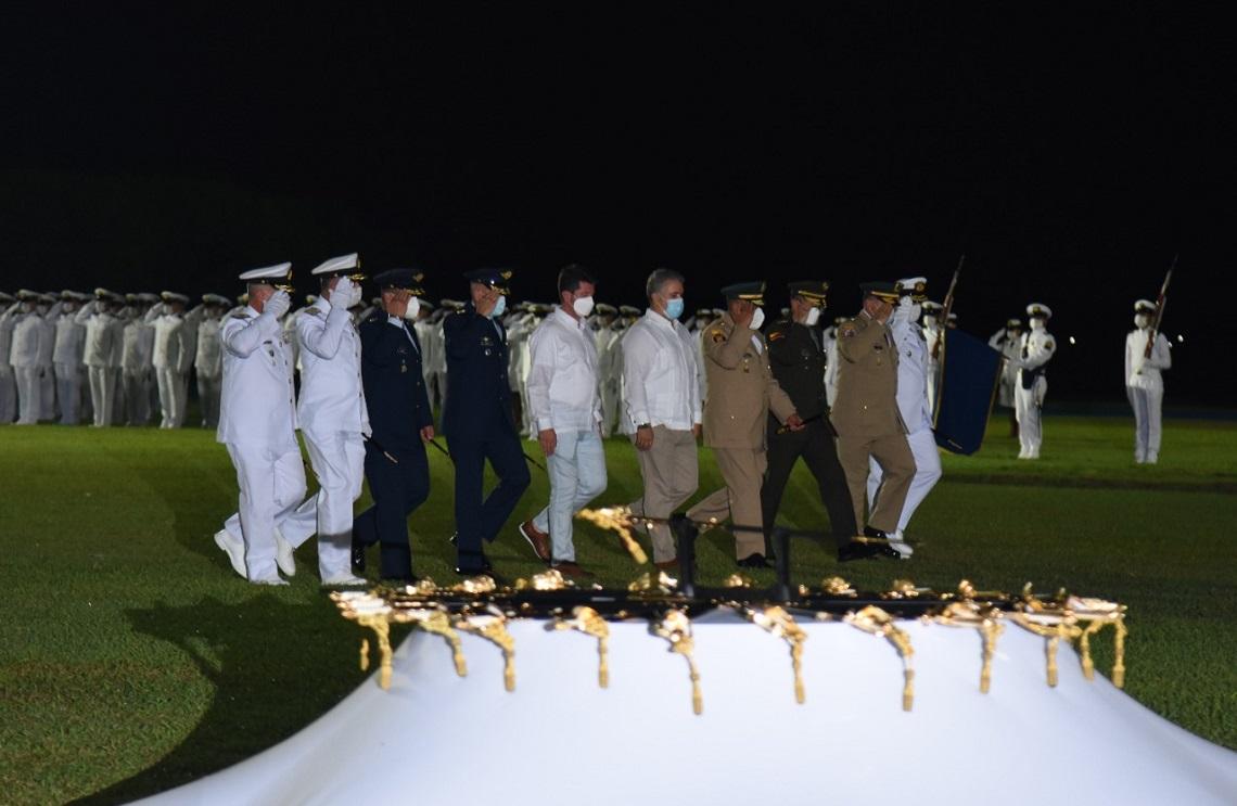 92 nuevos oficiales navales y de infantería de marina integran la Armada de Colombia