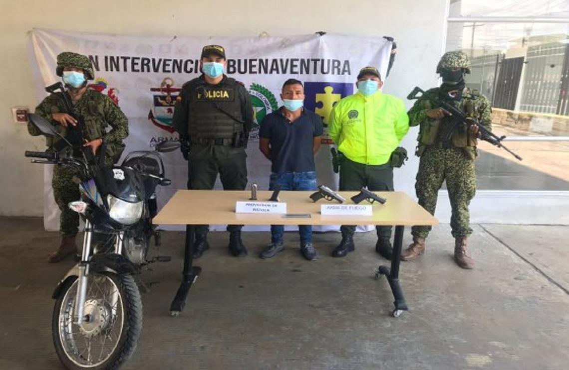  Armada de Colombia captura a alias Condorito integrante de disidencias de las Farc