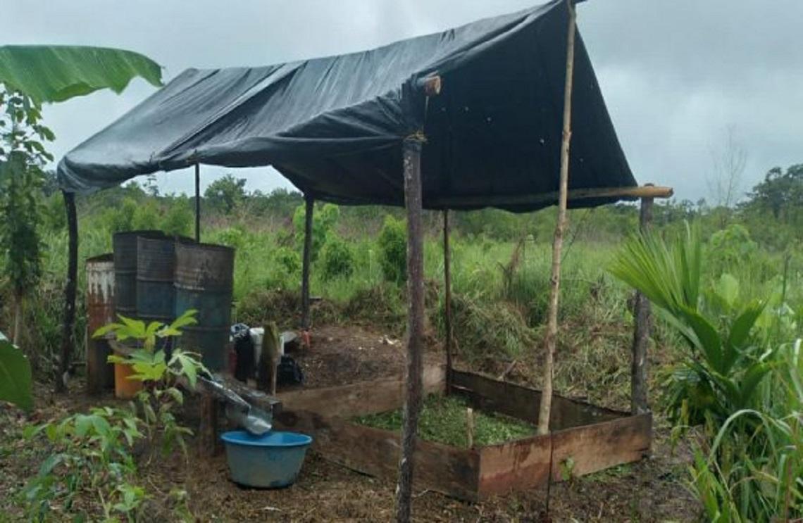 Armada de Colombia desmantela 20 laboratorios para el procesamiento de pasta a base de coca en Chocó