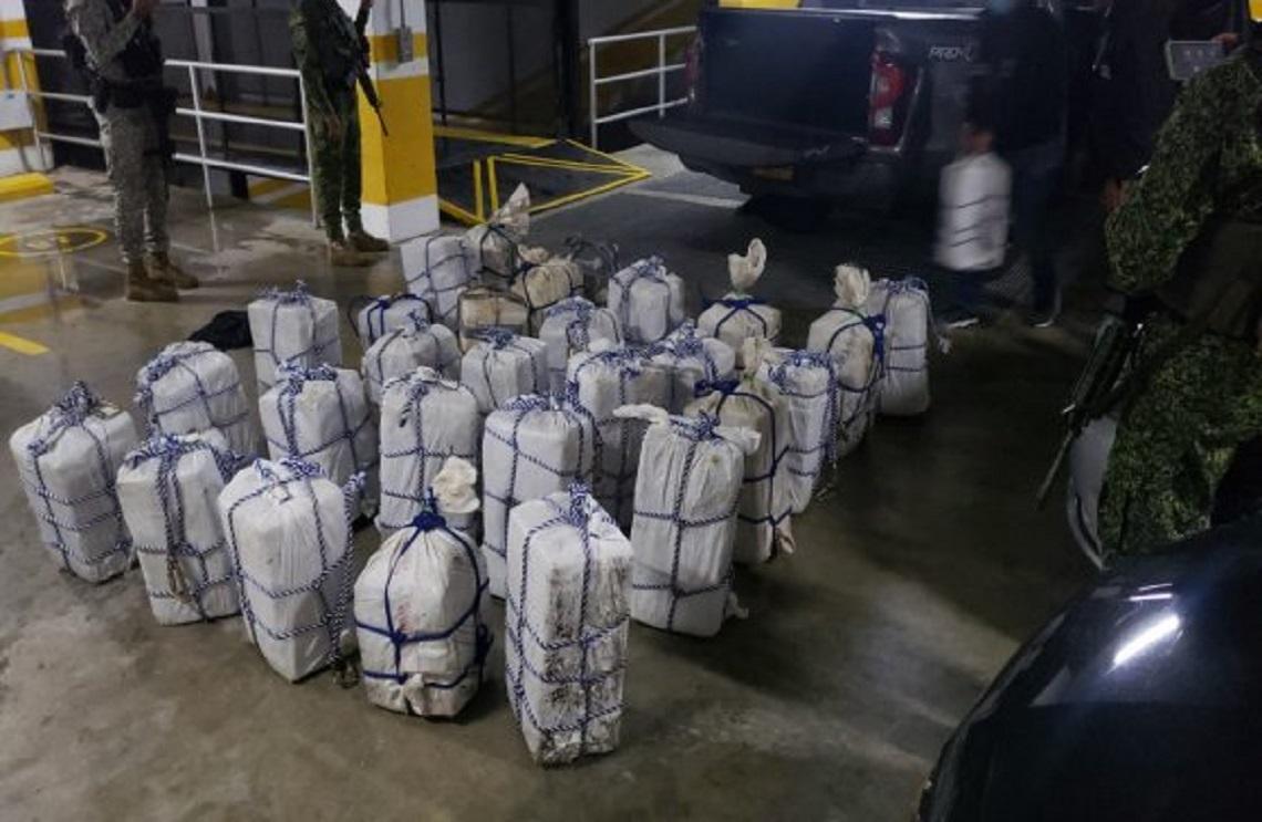 Incautada cocaína del GAO Clan del Golfo en parqueadero de un edificio residencial en Barranquilla