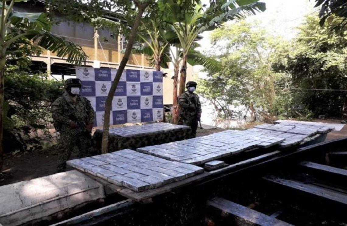 Armada de Colombia incauta cocaína sobre el río Magdalena