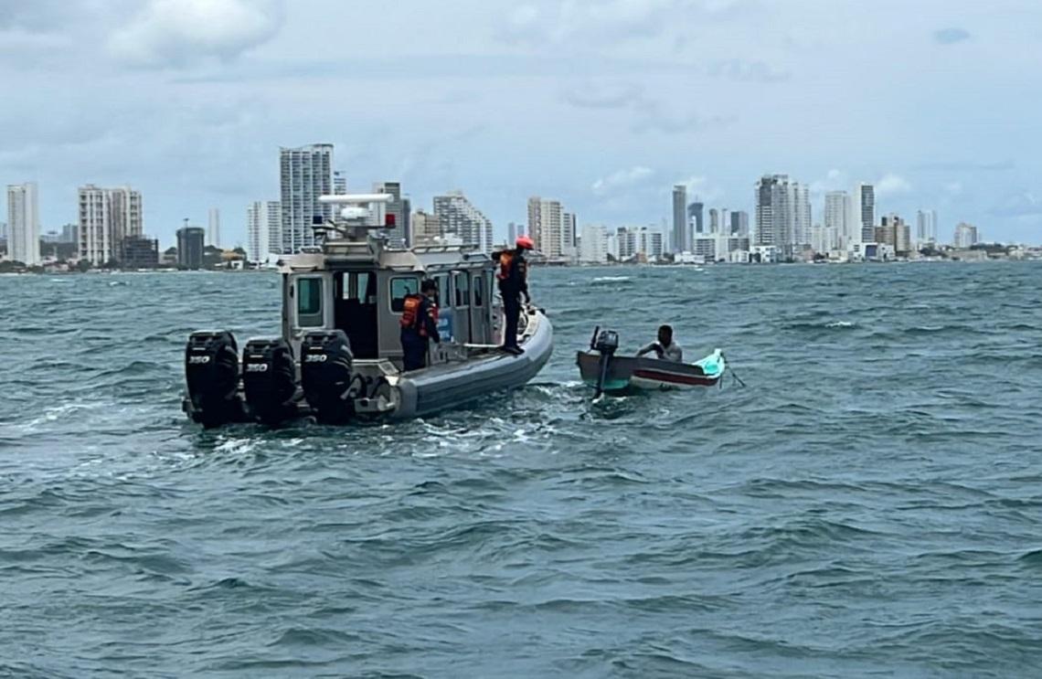 Armada de Colombia intensifica patrullajes en la boquilla, tras hurto a pescador