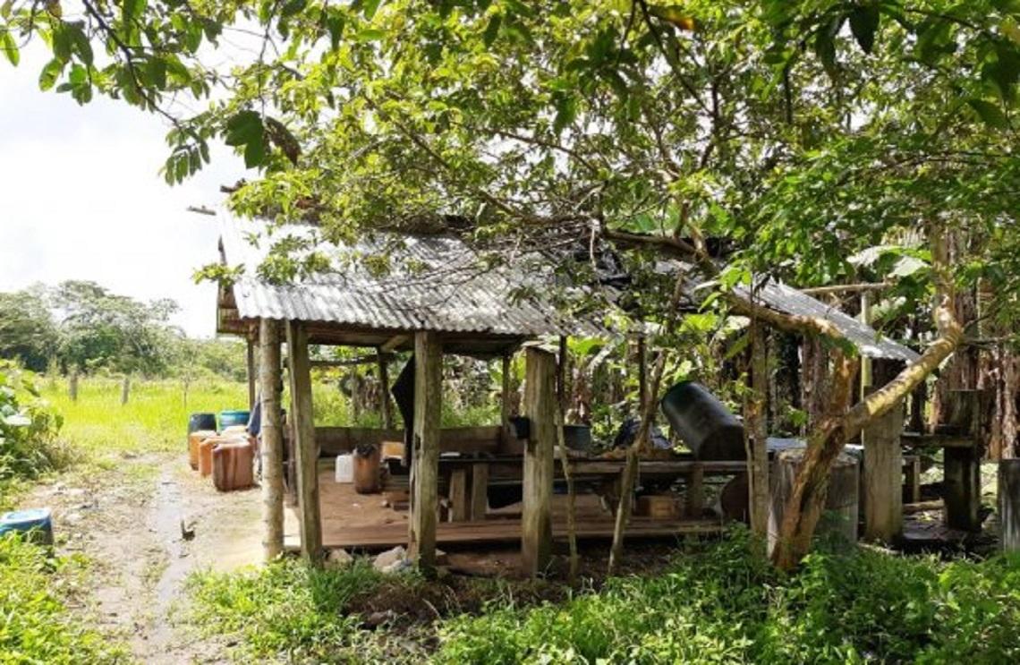 En Meta y Putumayo, Fuerza Pública neutraliza 9 laboratorios, donde se procesaba pasta de base de coca