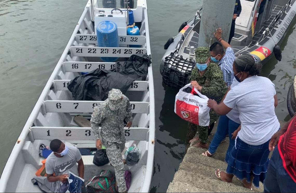 Armada de Colombia recupera embarcación hurtada en Buenaventura