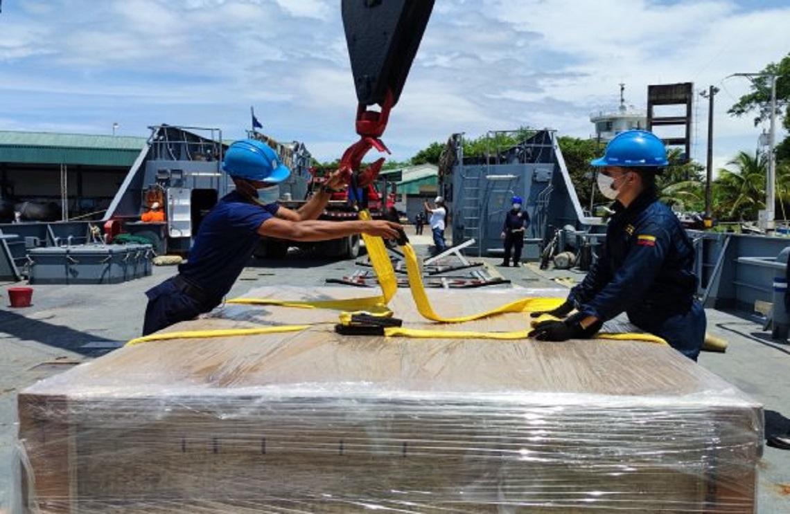 Armada de Colombia contribuye al restablecimiento del servicio eléctrico continuó en Acandí, Chocó