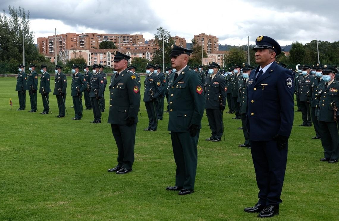Hombres y mujeres de las Fuerzas Militares alcanzan el máximo grado de la suboficialidad