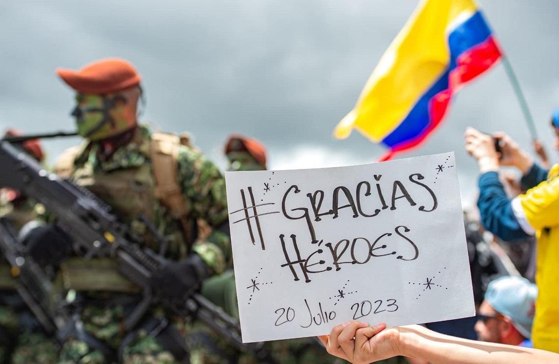 El país le cumplió la cita a las Fuerzas Militares el 20 de julio: Gracias Colombia