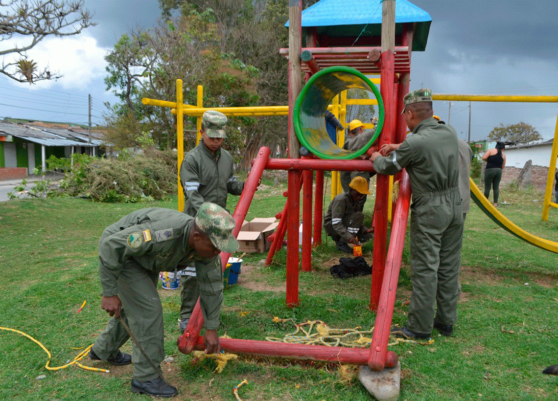 Ejército continúa recuperando espacios de recreación para niños de barrios vulnerables de Popayán