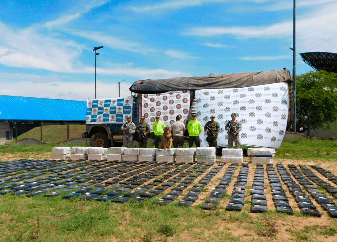 Ejército, Armada y Policía Nacional incautaron 1.205 kilos de marihuana en Puerto Gaitán, Meta 