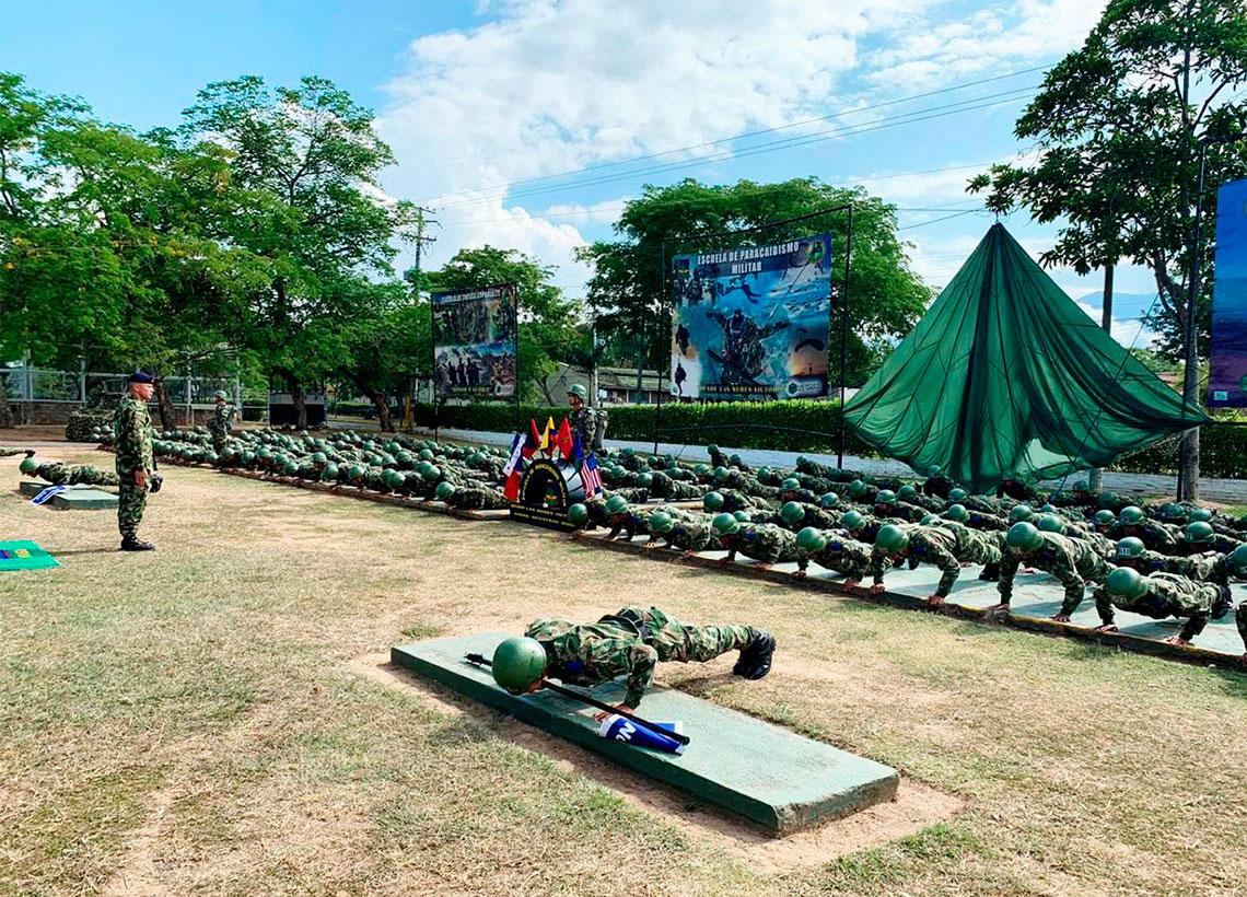 Más de 1.500 paracaidistas entrenados para las Fuerzas Militares durante 2019