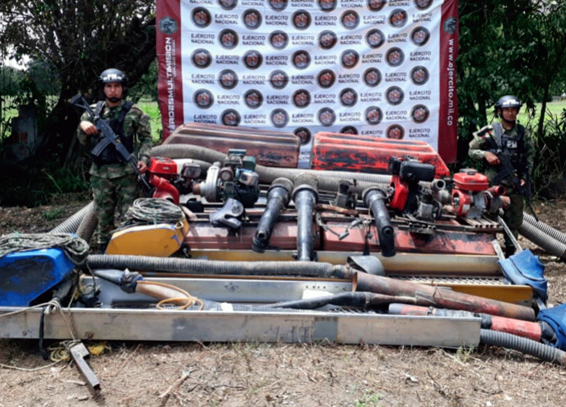 operaciones contra la minería ilegal del Ejercito Nacional en Rivera, Huila