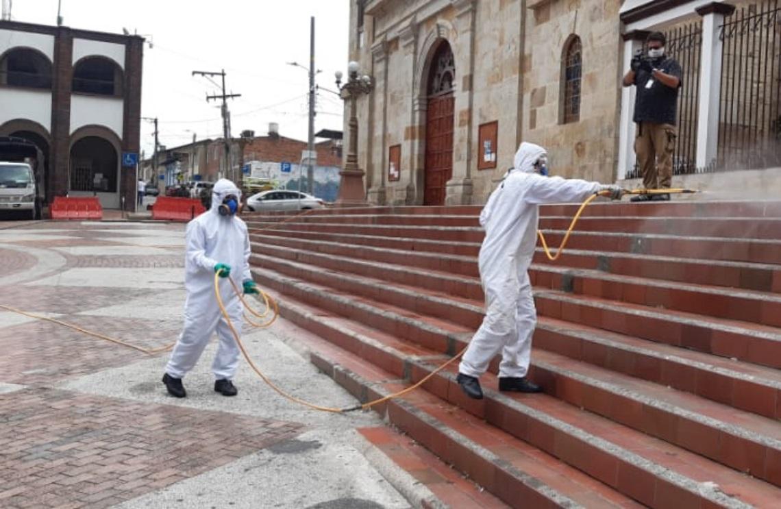 Ejército Nacional realiza desinfección en municipios de Cundinamarca