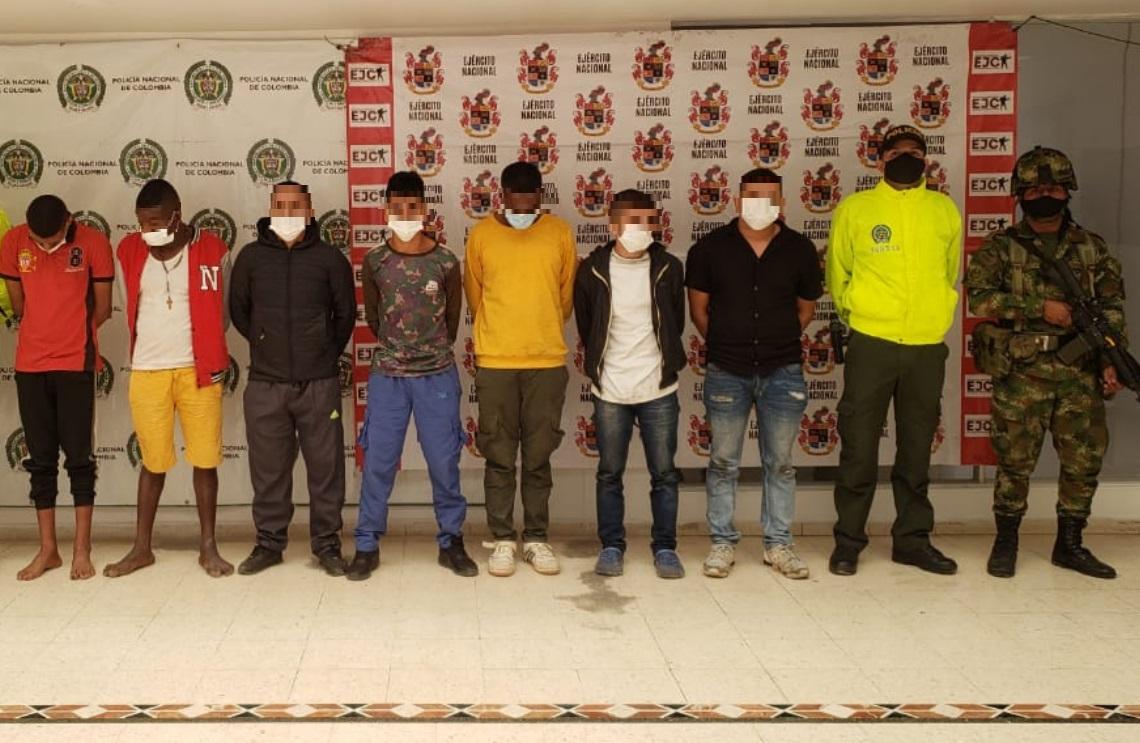 Ejército Nacional y Policía capturan siete sujetos que serían integrantes del GAO-r Los Contadores en Nariño