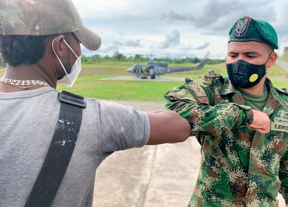 Se entregan voluntariamente a las tropas alias Santiago y alias Tito, integrantes del GAO Eln, en Chocó