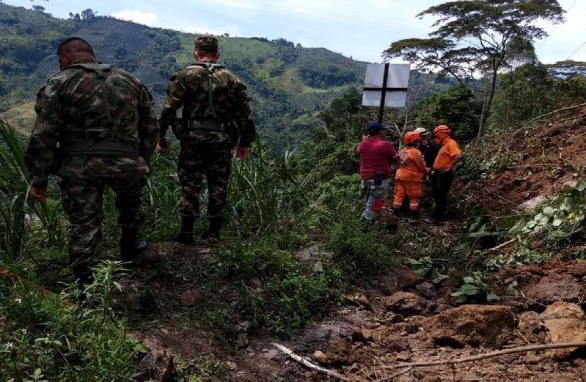 Ejército Nacional brinda apoyo en derrumbe en Santa Rosa de Cabal, Risaralda