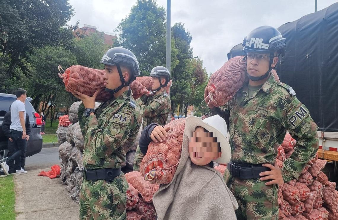 Ejército Nacional brinda apoyo a la “Papatón” en Bogotá