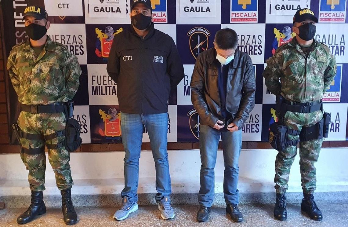  Ejército Nacional y CTI de la Fiscalía capturan extorsionista en Bogotá