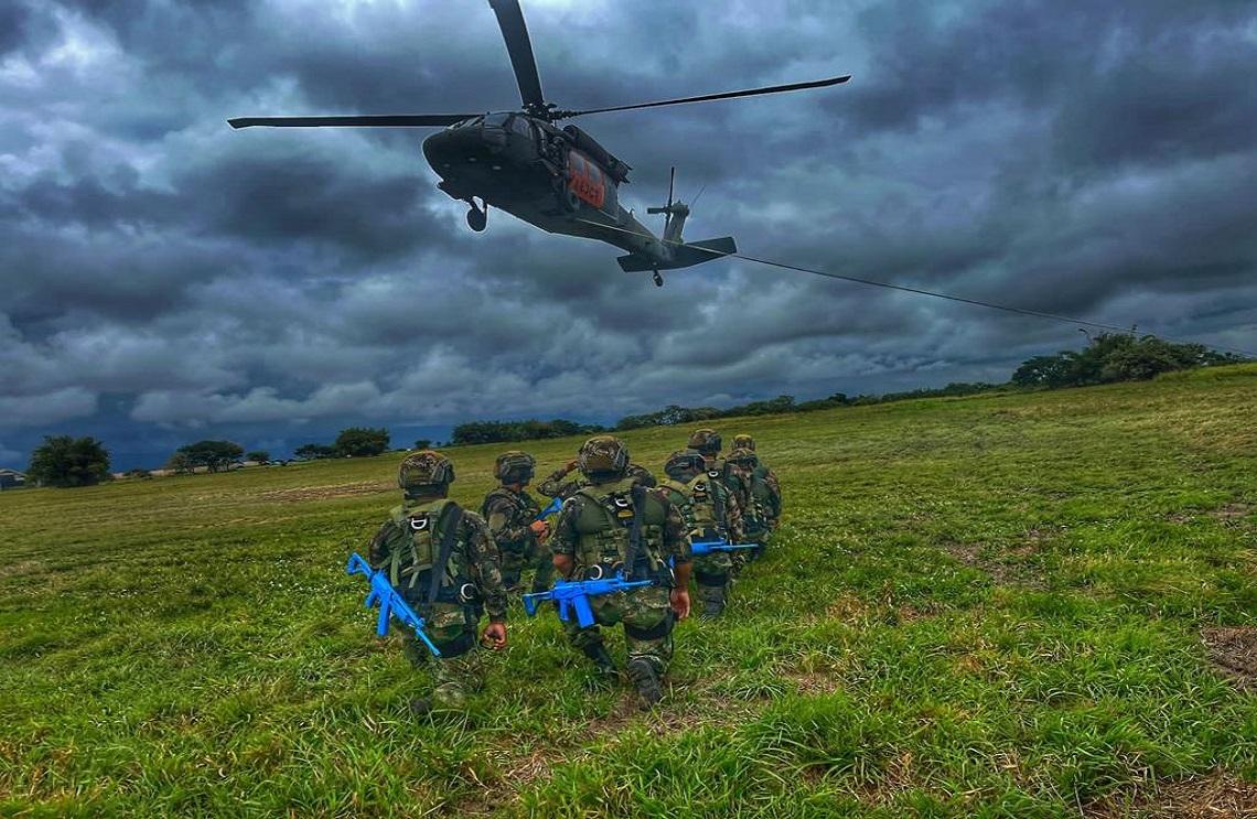 Curso de Asalto Aéreo de las Fuerzas Militares de Colombia es referente para la preparación de ejércitos extranjeros