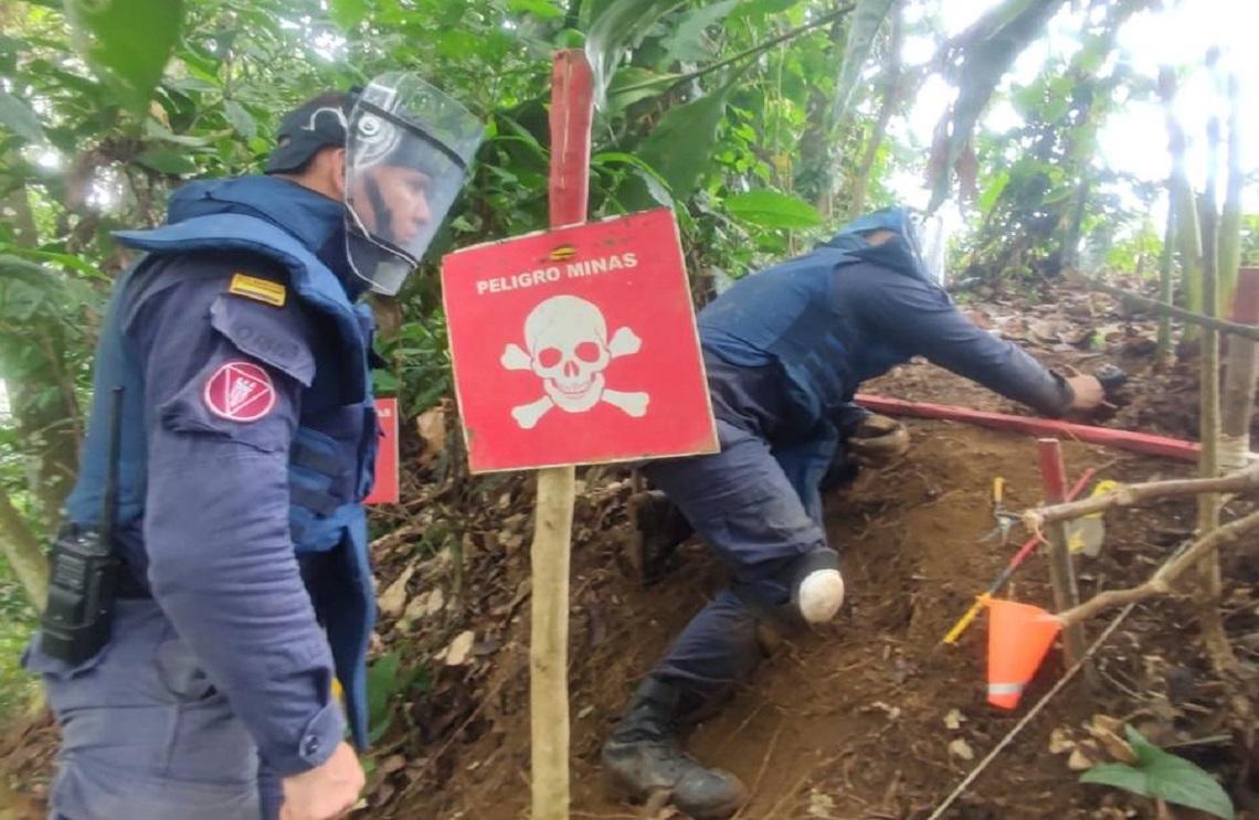 Ejército Nacional evita afectación a 50 familias, al neutralizar explosivos en San José de Apartadó, Antioquia