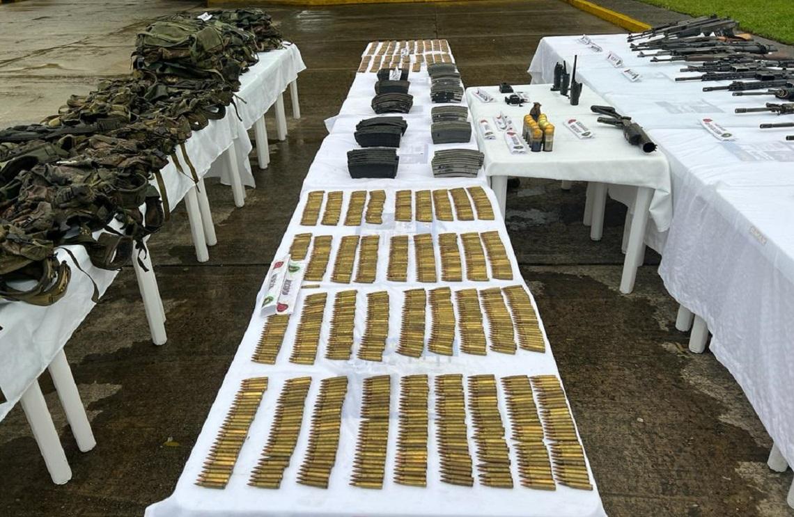 Cerca de 500 kilogramos de explosivos y 22 fusiles incautados a grupos armados organizados residuales en Putumayo